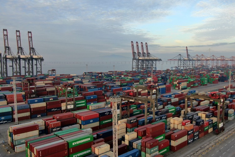 Trump Planning Massive Tax on Chinese Imports: Media - The New American