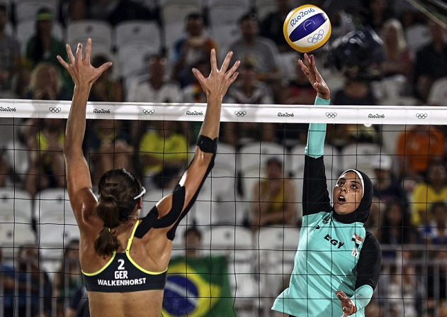5 TRANS ATHLETES dominate women’s collegiate volleyball game, sparking OUTRAGE