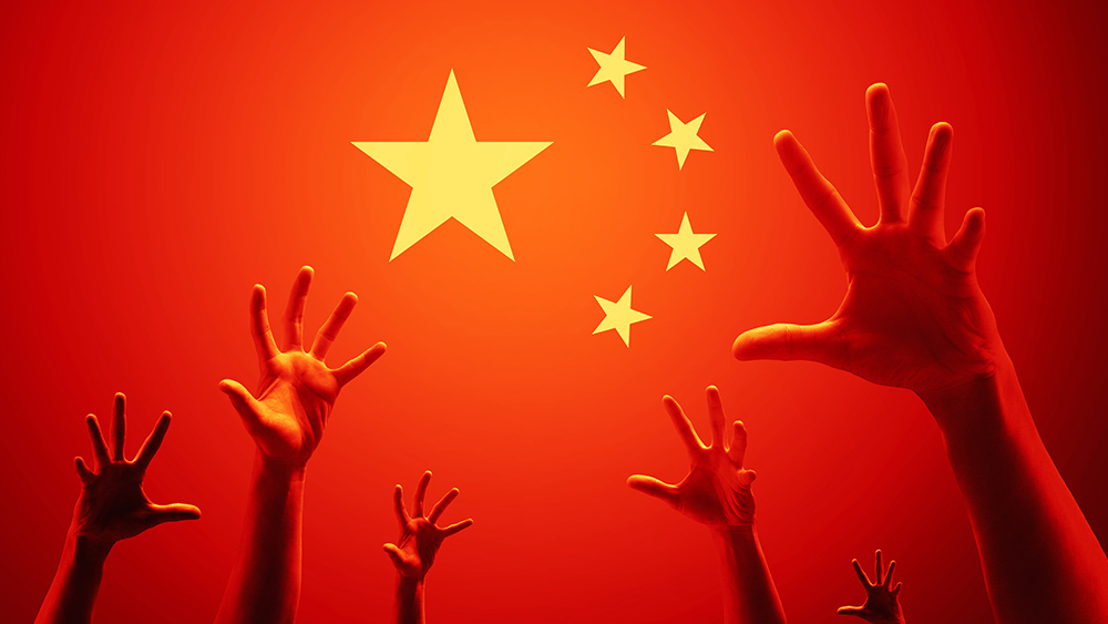 CLAIM: China secretly arming American criminals with machine guns