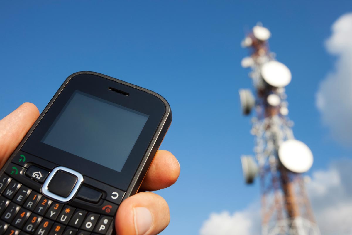 Using cell phone pings to target Trump and MAGA supporters is okay, says NYT – but leave BLM rioters alone!   – NaturalNews.com