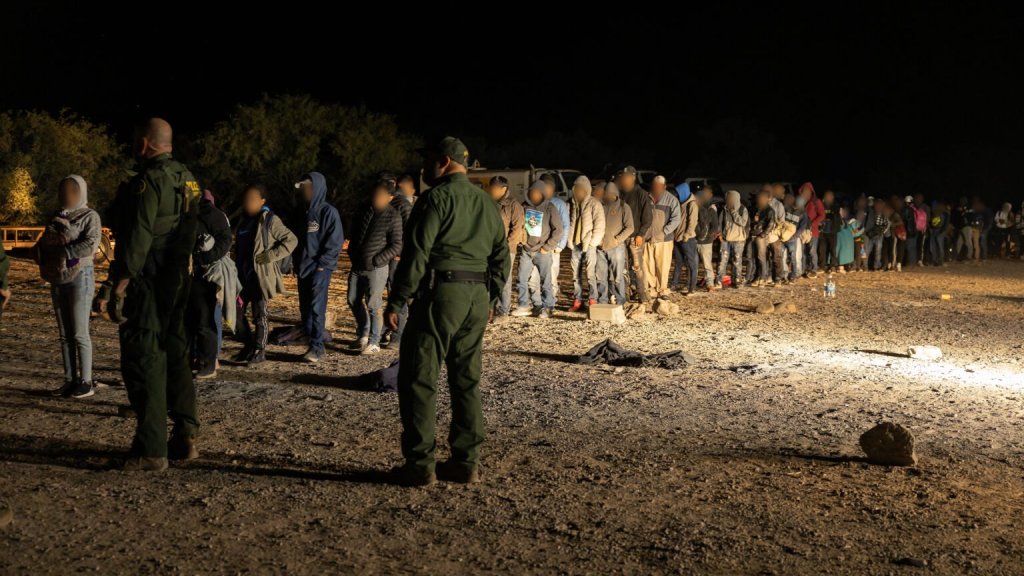 Federal Judge Blocks Texas Law That Gives Police Power to Arrest Illegal Aliens – Liberty One News