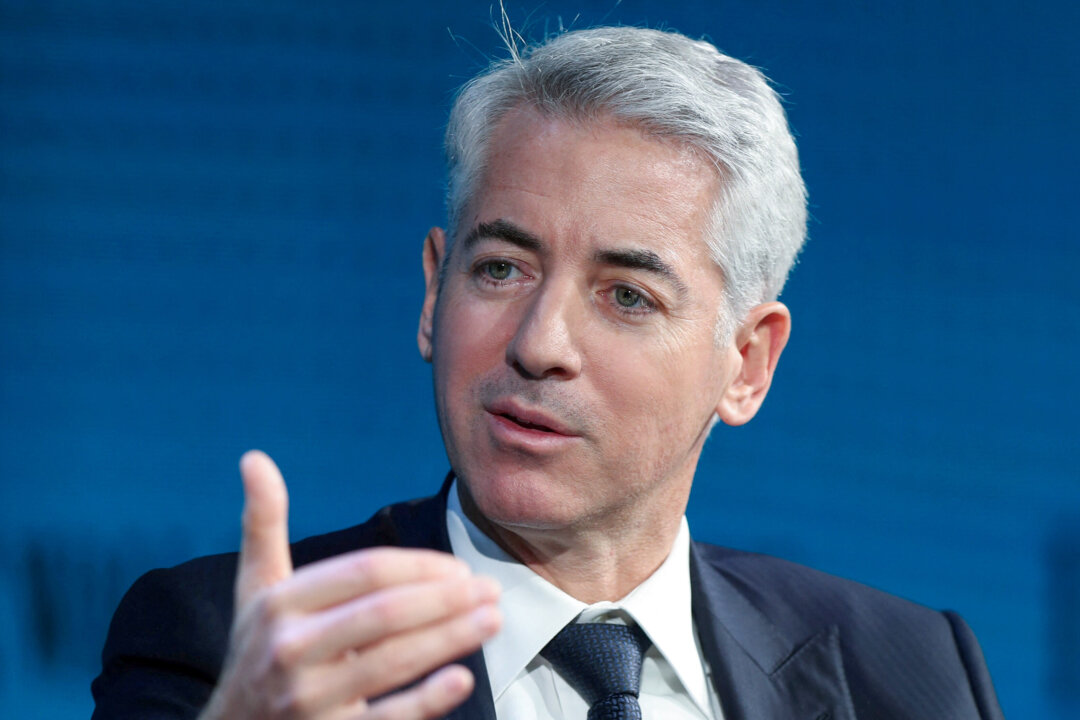 Outspoken Billionaire Says He’s Considering Voting for Trump | The Epoch Times