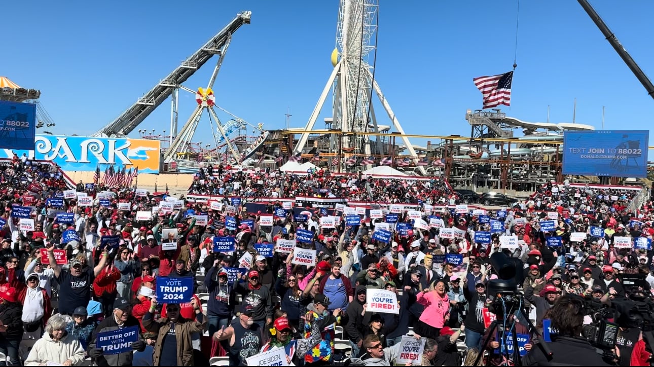 LIVE-STREAM VIDEO: President Trump Speaks to MASSIVE Crowd of Estimated 100,000 in Wildwood, NJ - "LARGEST POLITICAL RALLY IN THE STATE OF NEW JERSEY HISTORY" | The Gateway Pundit | by Jordan Conradson