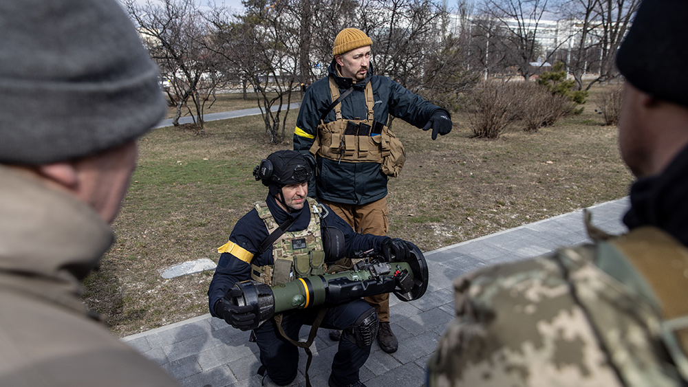 Draft official tells Spanish newspaper El Pais: Ukrainians are rejecting the army   – NaturalNews.com
