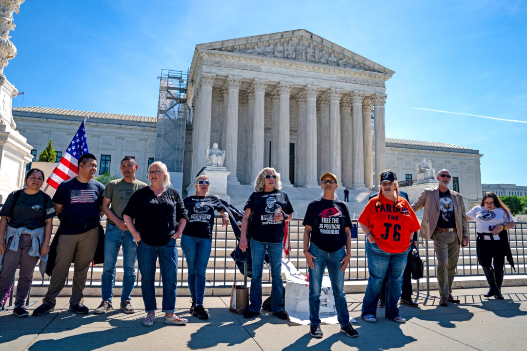 Boston Officer Who Tracked Marathon Bombers Gets 20 Months for J6 Actions | The Epoch Times