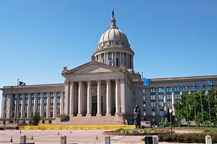 Oklahoma Outlaws WHO, UN, WEF Mandates - The New American