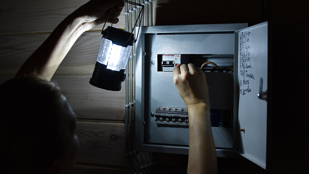 Top 10 survival hacks for generating electricity   – NaturalNews.com