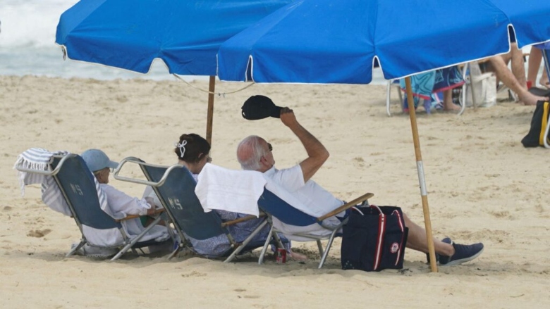 Biden Appears Ridiculously Unsteady During Beach Outing in Delaware – Daily Presser