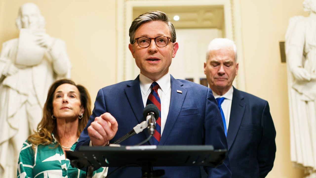 Live updates: House tees up vote on DHS stopgap after rejecting Senate bill; Trump orders TSA paid