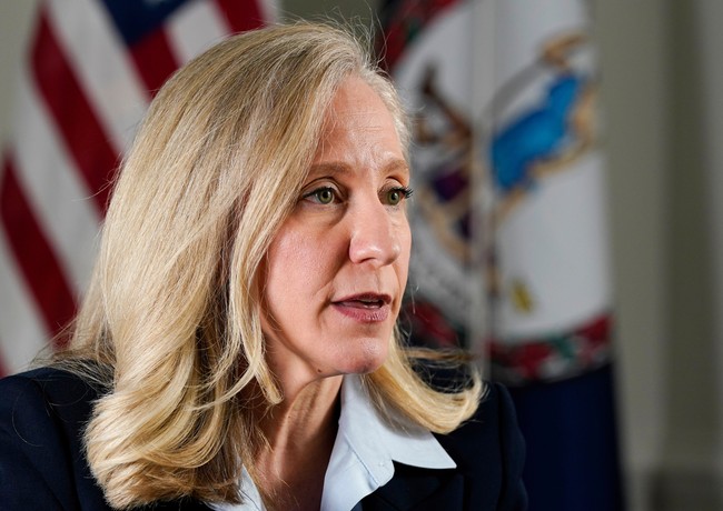 DHS Says That It Won't Follow Virginia’s Dangerous Unmasking Policy for ICE