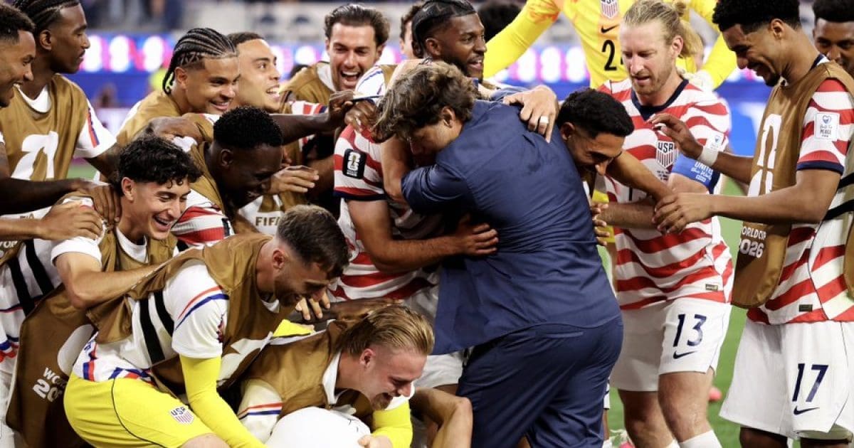 US Soccer Starts Off the World Cup with a Huge Win in Front of a Massive Pro-US Crowd in LA - Joe Hoft