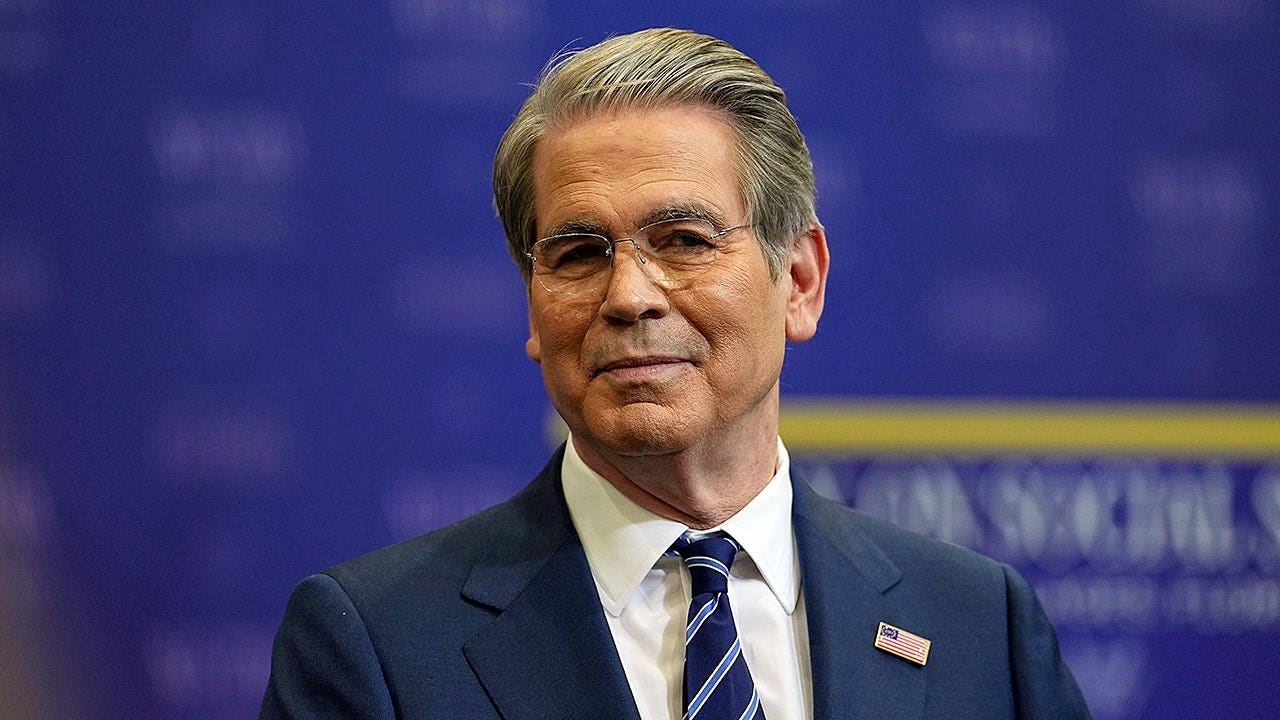 Texas overtakes California as 'America’s center of gravity,' claims Treasury Sec Bessent