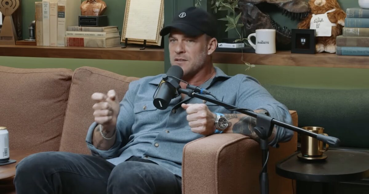 Unhinged Actor Alan Ritchson Goes Full TDS: Tells Americans to Hold Onto Rage Against Trump, Republicans, and Catholic Priests Until Someone Gets Beaten Into ‘a Pool of Their Own Teeth and Blood’ * The Gateway Pundit * by Jim Hᴏft