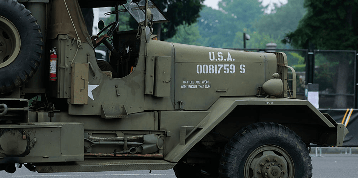 Trump Orders Military Aid, Transportation Push To Curb Illegal Immigration