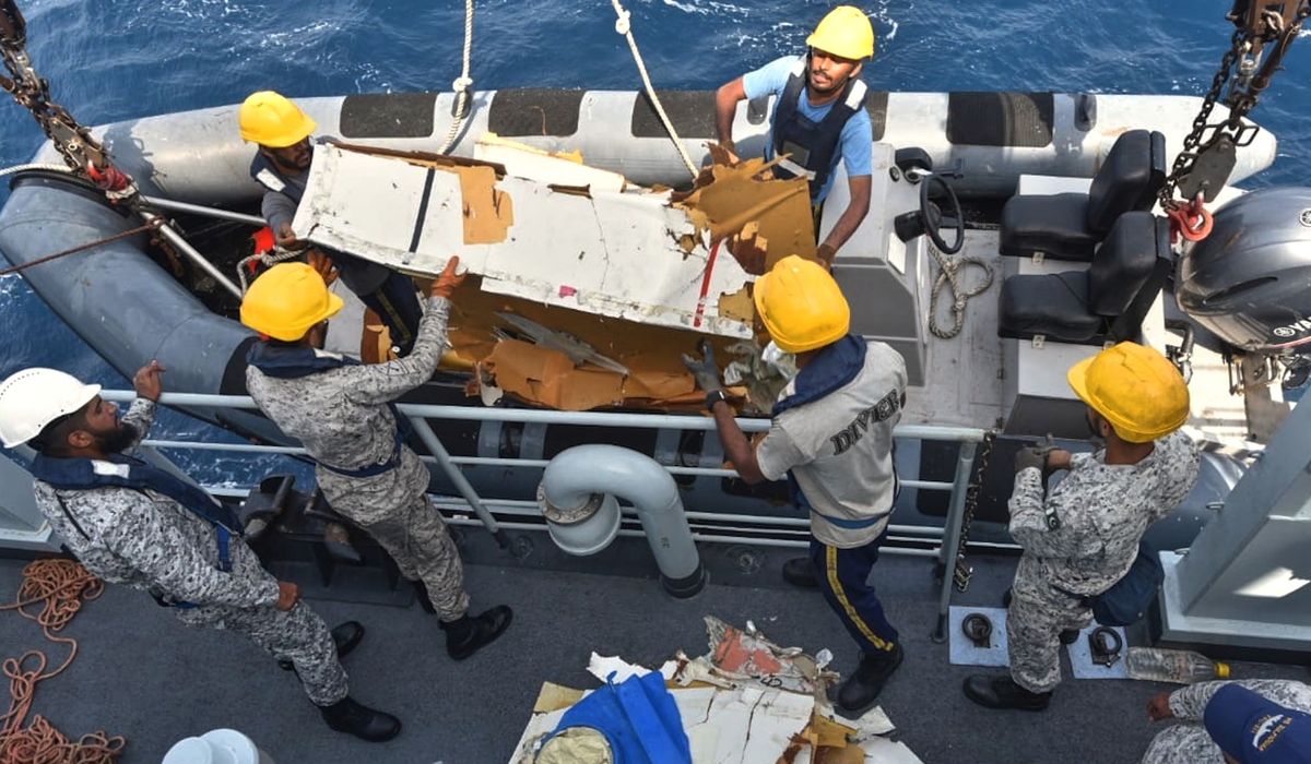 Pakistan Navy Recovers Cargo Plane Debris in Arabian Sea for Analysis
