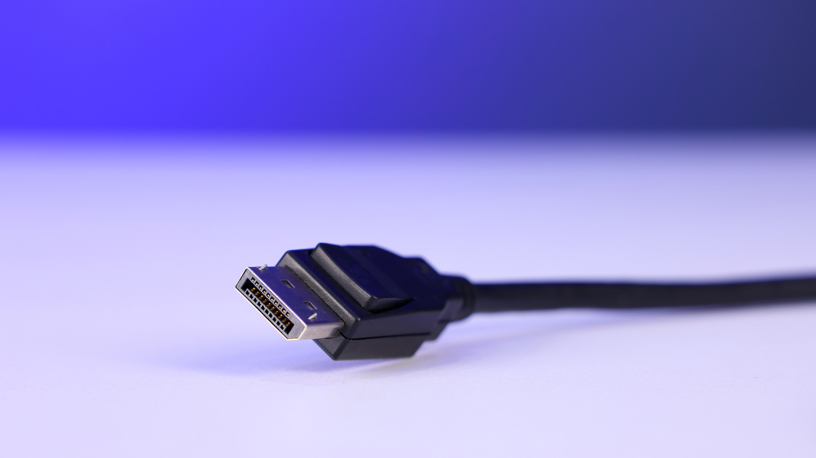 Active Vs Passive DisplayPort Cables, Key Differences Explained