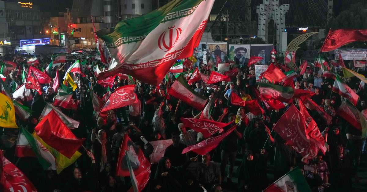 US Launches Strikes on Iran After Missile Attack on Forces in Jordan