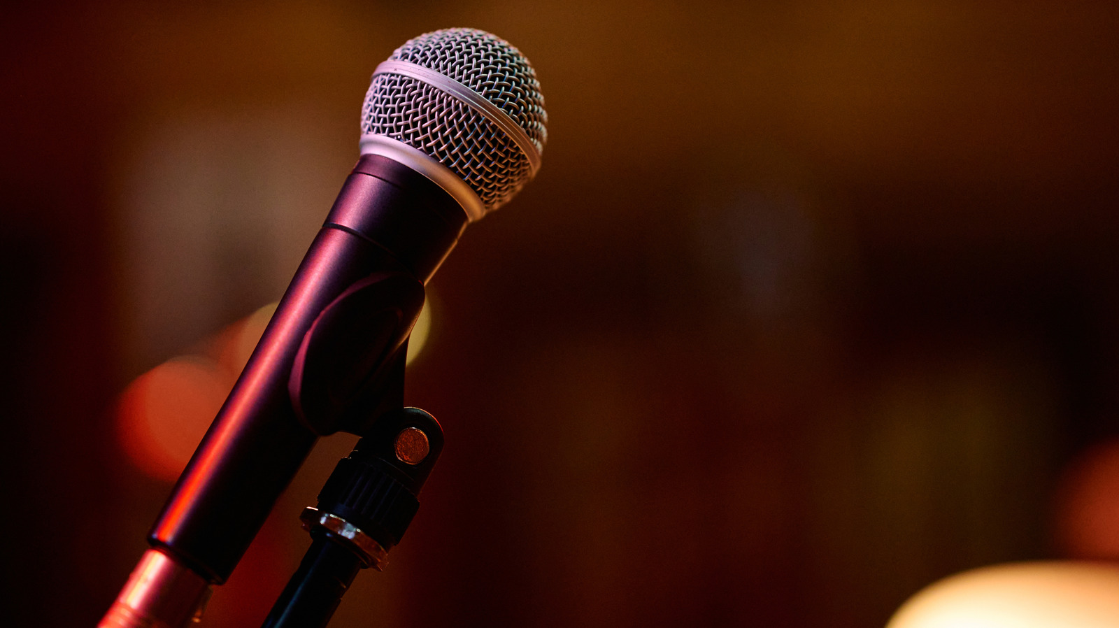 3:1 Rule Explains Cleaner Microphone Placement In Audio Engineering