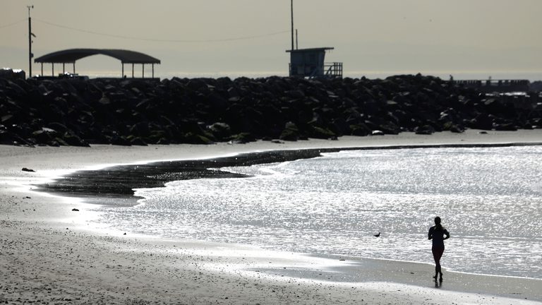 SoCal Coast Sees Dangerous Surf Conditions