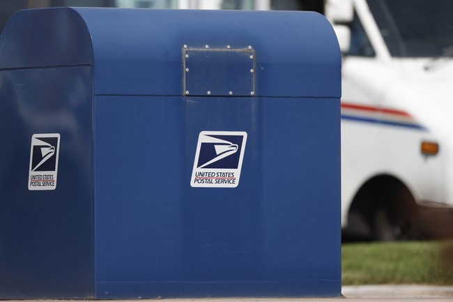 America’s Mail Is Late, but the Executive Bonuses Arrived on Time