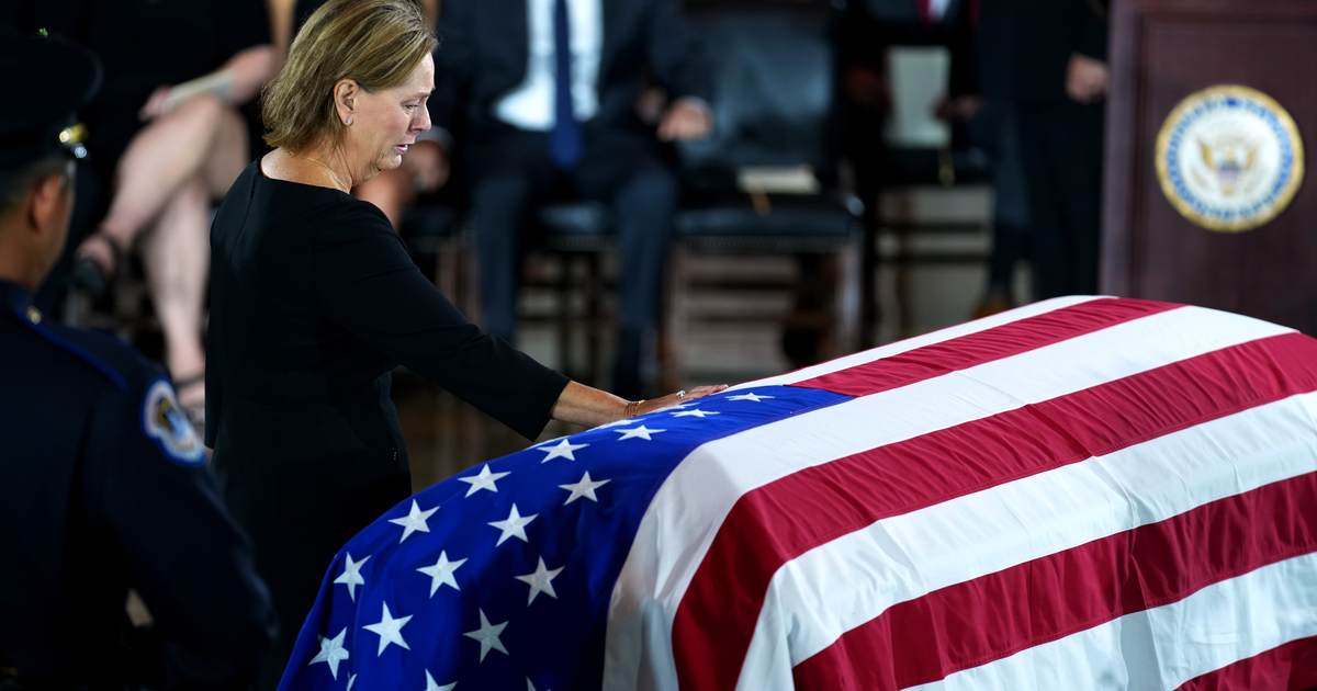 Trump Leads Farewell Tribute To Tough Cookie Lindsey Graham - The Joe Messina Show
