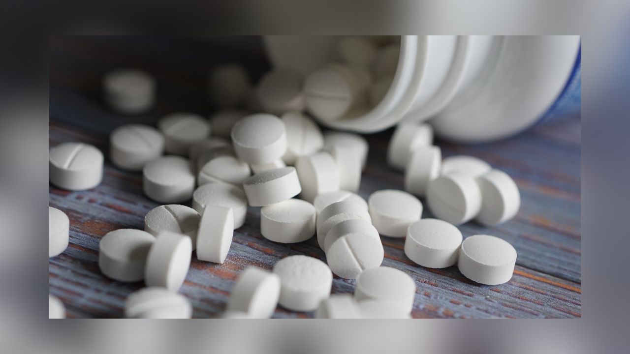 FDA Warns Of Health Risks In Recalled Thyroid, Antibiotic, And Blood Vessel Drugs