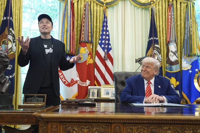 Elon Musk Relaunches America PAC, Backing GOP Midterm Push