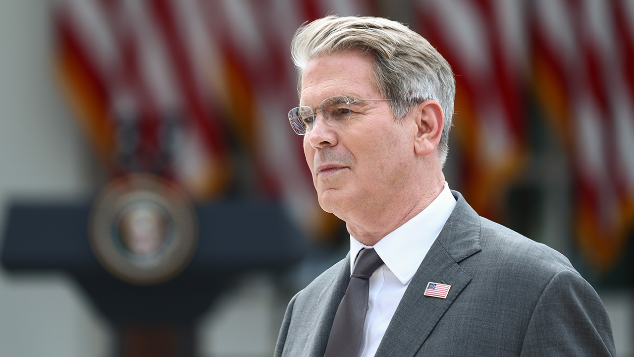 Treasury Sec to Unveil 'Economic D-Day' Against Iran