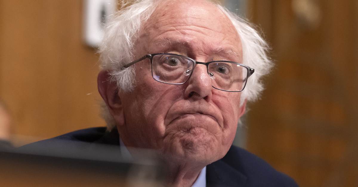 Sanders Attacks Billionaire Team Owners, Risks Fans' Access - The Joe Messina Show