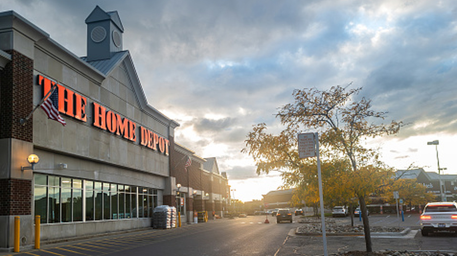 Home Depot And Lowe’s Use Flock Cameras, Privacy Concerns Grow