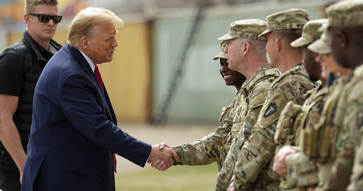 Trump Pushes To Federalize Washington, D.C., After Radical Mayor Win - The Joe Messina Show