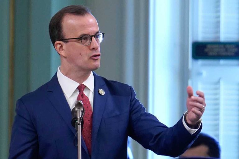 California Senate advances bill to fine influencers who hide paid political posts