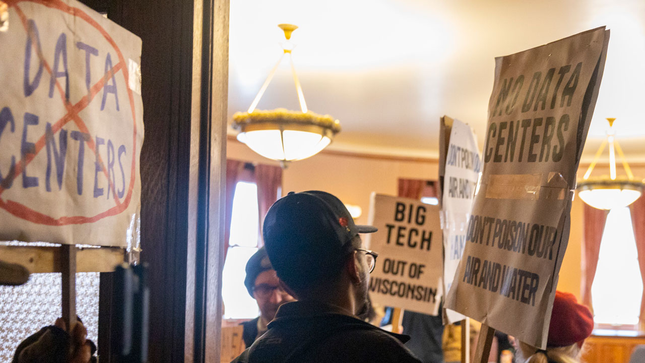 GOP Candidate Leverages Data Center Backlash in Wisconsin