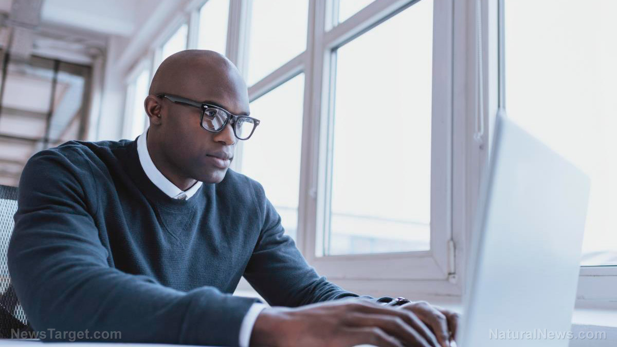Screen time and eye strain: How blue light blocking glasses support wellness in the digital age