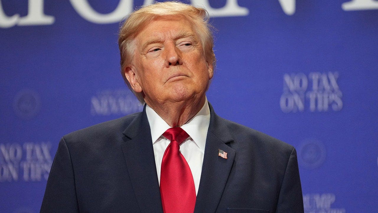Trump Says US Has Massive Munitions Stockpile, Hunts Leakers