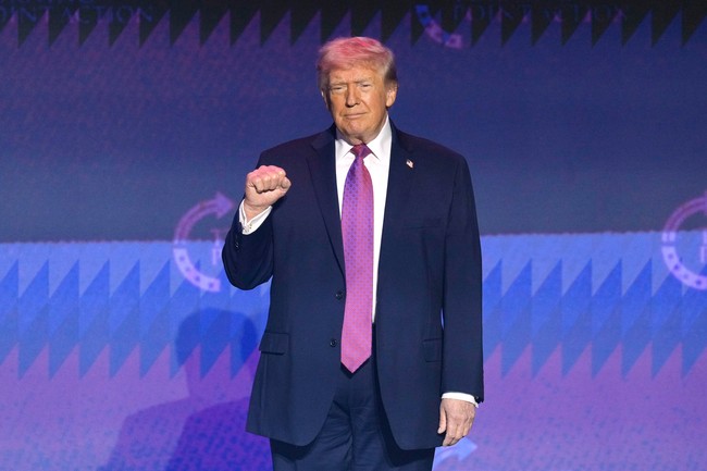 Trump Blasts Democrats, Warns Of Radical Left Threat