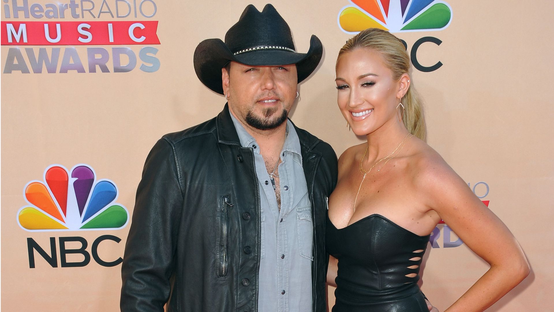Luke Bryan Playfully Tries White House Press Secretary Role with Jason Aldean at His Side [WATCH]