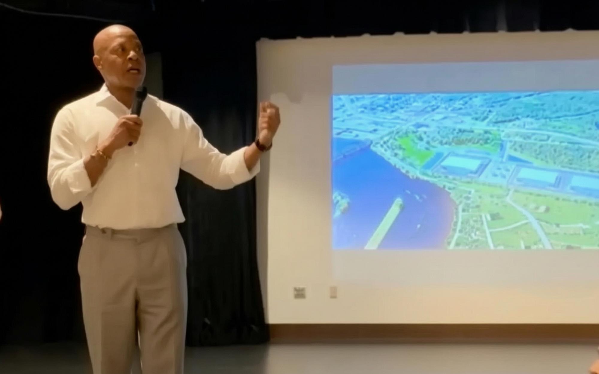Ex NYC Mayor Eric Adams Gets Roasted by Wisconsin Crowd Over AI Data Center [WATCH]