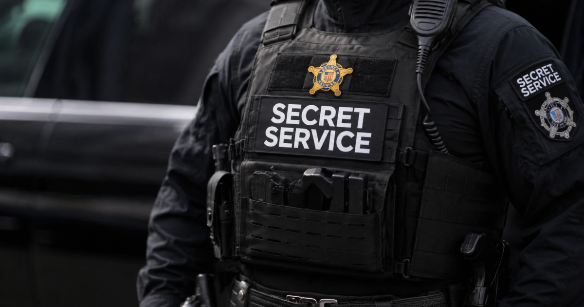 Three Secret Service Officials — Including Communications Chief — Escorted Out and Stripped of Security Clearances Amid Reported Criminal Leak Probe — FBI and CIA Reportedly Involved * The Gateway Pundit * by Jim Hᴏft