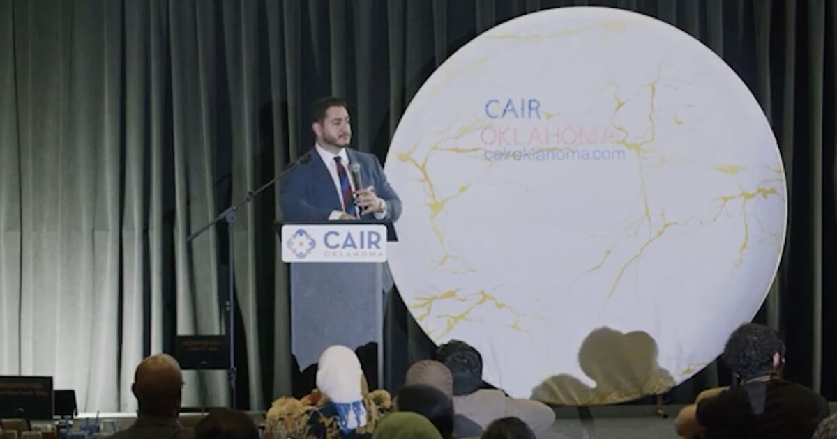 Abdul El-Sayed Advocates for Sharia Law in the U.S. — Compared Oklahoma’s Anti-Sharia Amendment to the Trail of Tears and Oklahoma City Bombing * The Gateway Pundit * by Jim Hᴏft