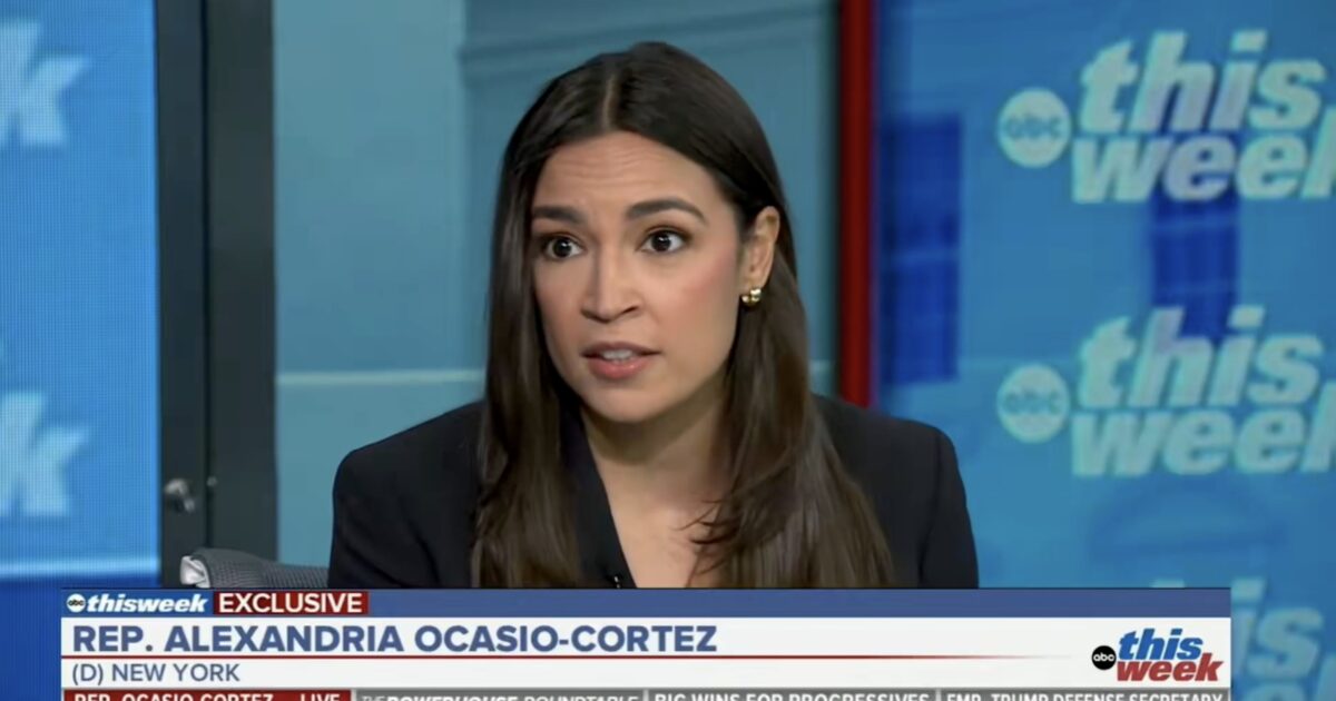 ABC’s Jonathan Karl Confronts AOC with DSA’s Radical Platform: Abolish Police and Prisons, Amnesty for All Illegals… — AOC Says Americans Are Not Interested in These “Academic Debates” * The Gateway Pundit * by Jim Hᴏft