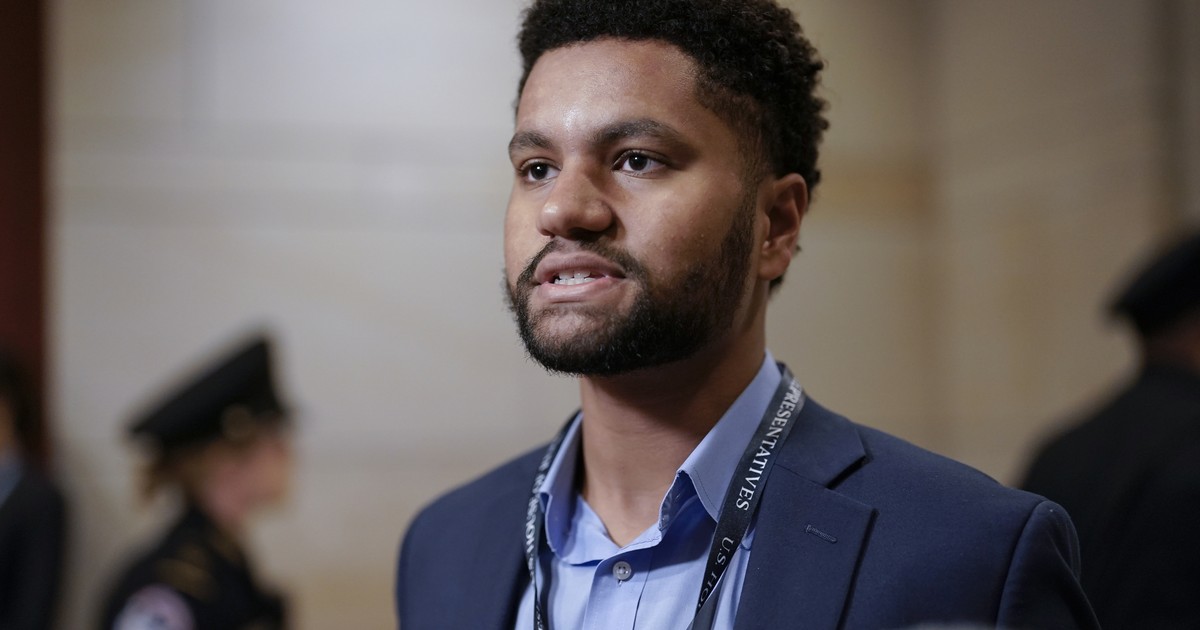 Gen Z Democrat Struggles With 20 Boomer Critics, Fails To Convince - The Joe Messina Show