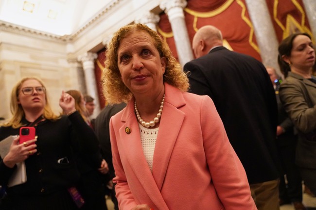 Wasserman Schultz Wins FL-20 Primary, Splits Black Democrats