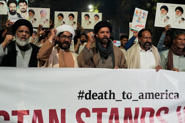 Pakistan, the War Mediator: Plays All Sides, Gains No Trust