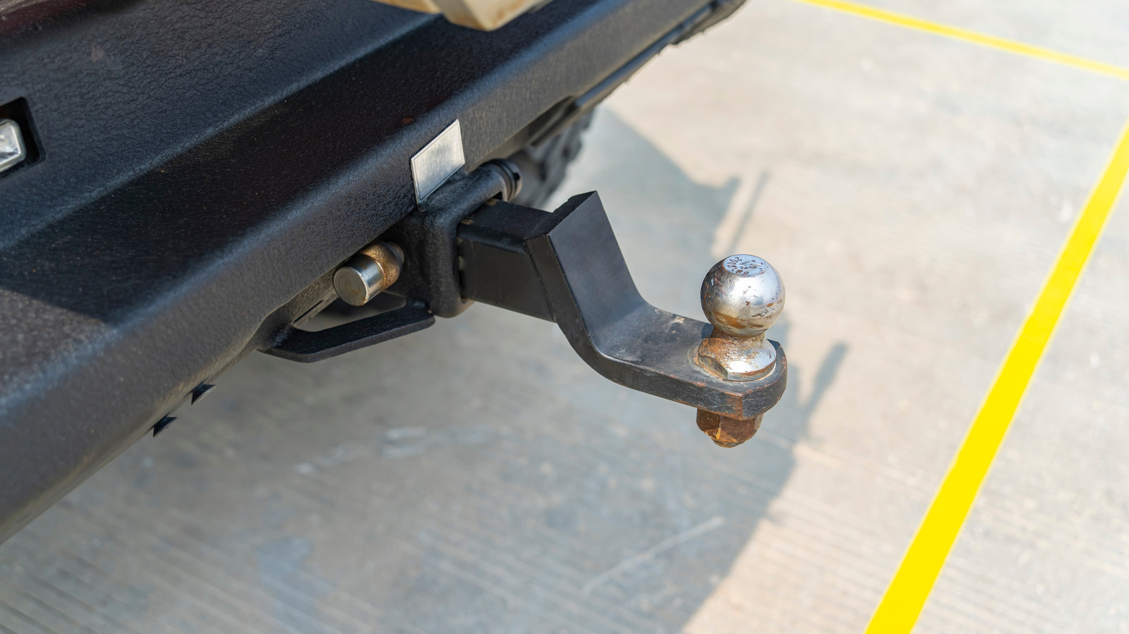 Tow Package Vs Tow Hitch, What Drivers Need To Know