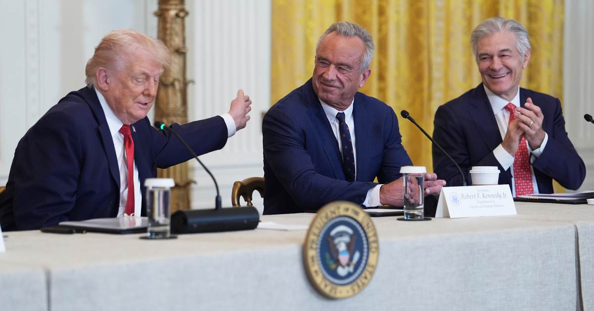 CMS Halts $1.6 Billion in Fraudulent Medicare Labs Since Trump - The Joe Messina Show