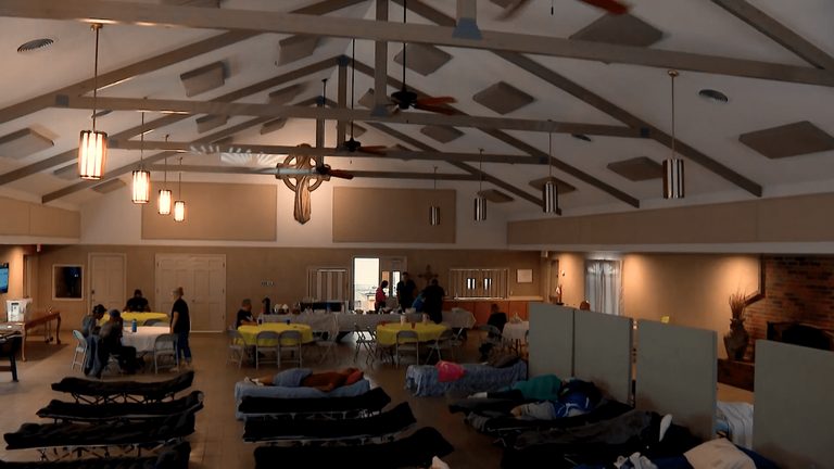 Church opens cooling station for homeless amid Texas heat in Cedar Hill