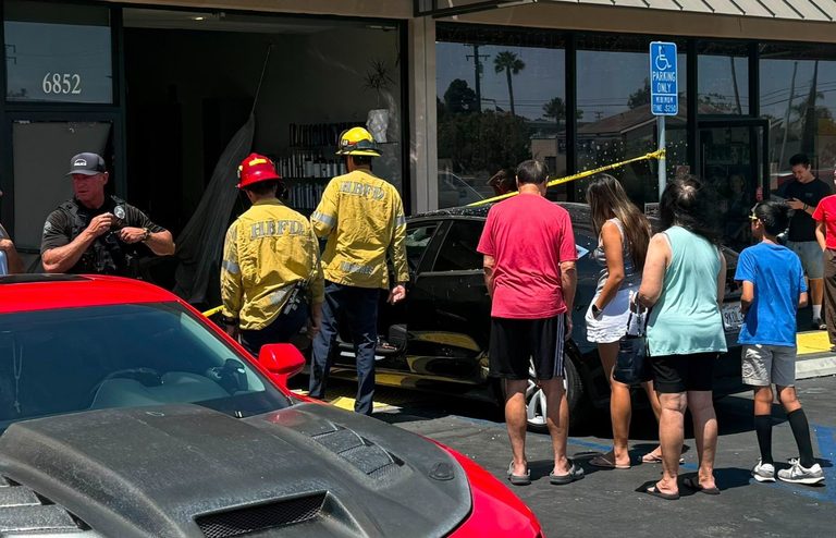Car Crashes into Huntington Beach Business