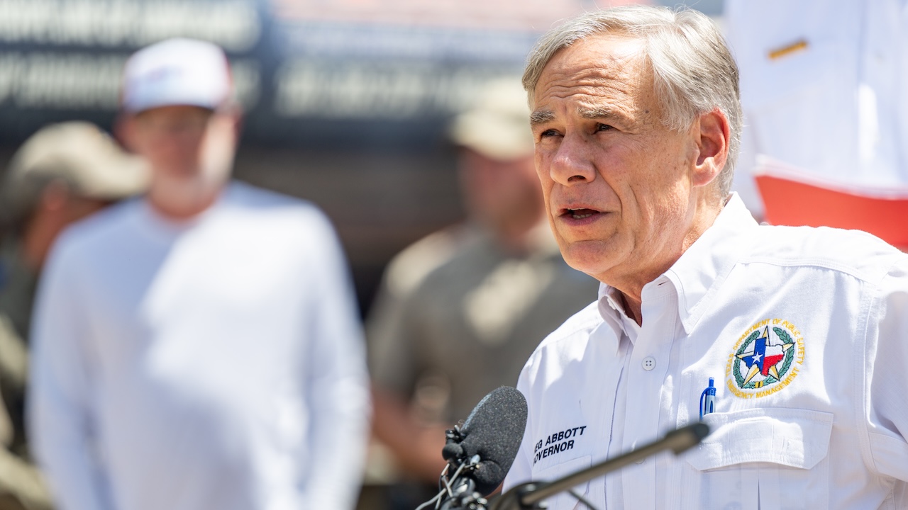 Abbott Orders Texas Data Centers Audit, Halts Grid Connections