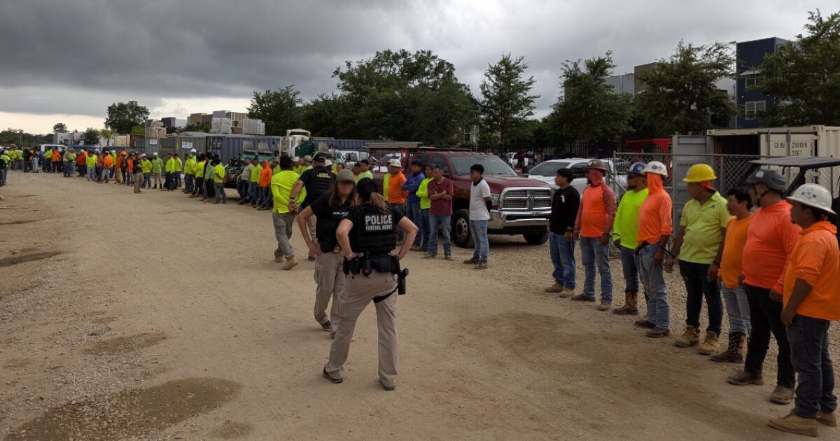 Bill Melugin Delivers Verbal Beatdown to WaPo Hacks on ICE Arrests, “Crossing the Border Illegally Is a Federal Crime” * The Gateway Pundit * by Jim Hoft